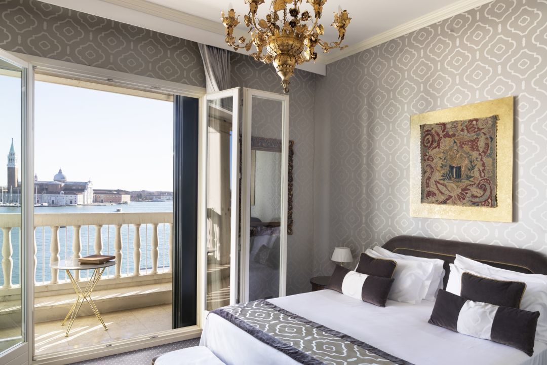Junior Suite Lagoon View - Terrace